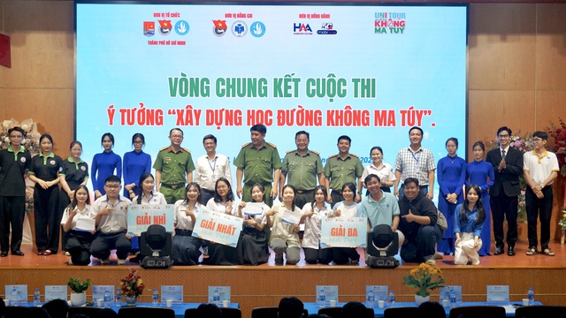 Chung kết cuộc thi “Ý tưởng xây dựng học dương không ma tuý”.