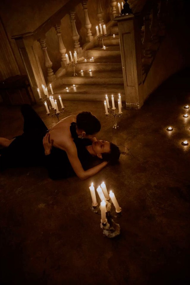 Tôi làm vợ hoàn hảo trong 6 năm cho đến 1 đêm xem Sex Life, sự thật trần trụi như cú vả kéo tôi phải "lột xác"- Ảnh 1.