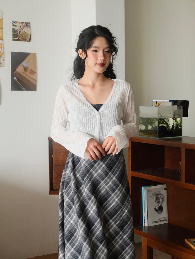 Bất cứ chị em nào cũng muốn mặc đẹp như Son Ye Jin trong "Hương mùa hè" năm ấy- Ảnh 14. Bất cứ chị em nào cũng muốn mặc đẹp như Son Ye Jin trong "Hương mùa hè" năm ấy- Ảnh 14.