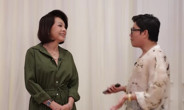 Nữ danh ca 17 tuổi c&oacute; xe hơi ri&ecirc;ng, 72 tuổi trẻ đẹp khiến đ&agrave;n em cho&aacute;ng v&aacute;ng- Ảnh 2.