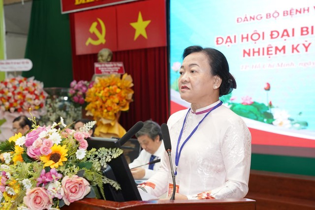 Đồng chí Phạm Thị Thành - Ủy viên Ban Thường vụ Quận ủy Tân Bình phát biểu chỉ đạo đại hội. Đồng chí Phạm Thị Thành - Ủy viên Ban Thường vụ Quận ủy Tân Bình phát biểu chỉ đạo đại hội.