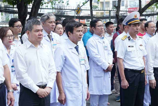 Các đại biểu tham dự chương trình. Các đại biểu tham dự chương trình.