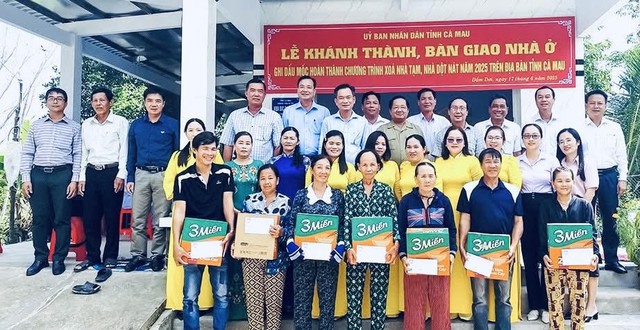 Lễ khánh thành căn nhà cuối cùng của Chương trình xoá nhà tạm, nhà dột nát năm 2025 tại Cà Mau: Dấu mốc cho hành trình an cư, lập nghiệp- Ảnh 1. Lễ khánh thành căn nhà cuối cùng của Chương trình xoá nhà tạm, nhà dột nát năm 2025 tại Cà Mau: Dấu mốc cho hành trình an cư, lập nghiệp- Ảnh 1.