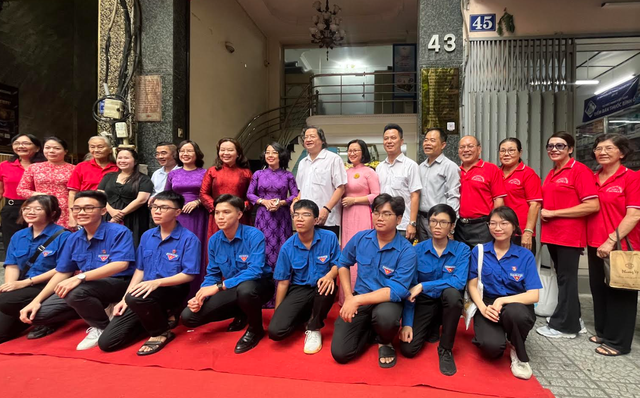 Gắn bảng di tích quốc gia Trụ sở báo Dân Chúng: Tri ân một mốc son của báo chí cách mạng Việt Nam- Ảnh 3. Gắn bảng di tích quốc gia Trụ sở báo Dân Chúng: Tri ân một mốc son của báo chí cách mạng Việt Nam- Ảnh 3.