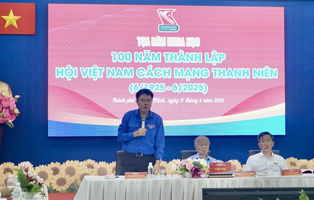 Ban điều hành toạ đàm chia sẻ đồng chí Nguyễn Đăng Khoa - Phó Bí thư Thành Đoàn, trưởng Ban Tuyên giáo - Đối ngoại Thành Đoàn TP. Hồ Chí Minh. Ban điều hành toạ đàm chia sẻ đồng chí Nguyễn Đăng Khoa - Phó Bí thư Thành Đoàn, trưởng Ban Tuyên giáo - Đối ngoại Thành Đoàn TP. Hồ Chí Minh.