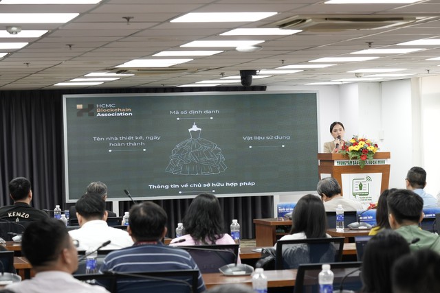 Thành phố Hồ Chí Minh chuyển đổi số trong quá trình hội nhập: Cơ hội và thách thức- Ảnh 4. Thành phố Hồ Chí Minh chuyển đổi số trong quá trình hội nhập: Cơ hội và thách thức- Ảnh 4.