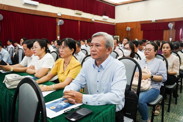 Đại biểu tham dự hội thảo. Đại biểu tham dự hội thảo.