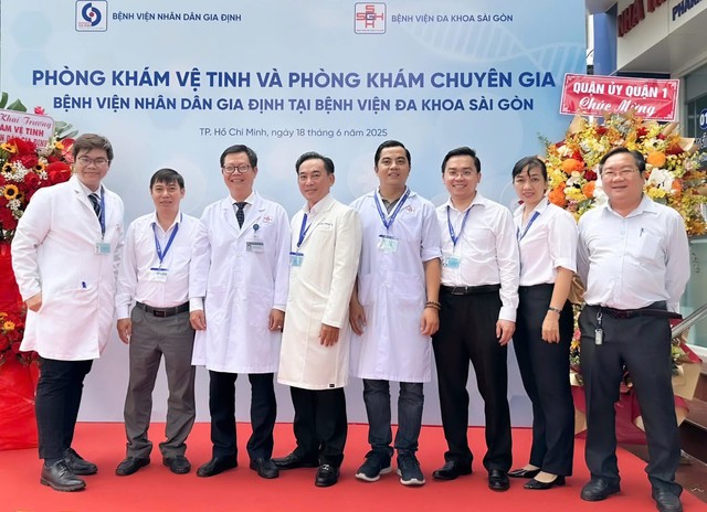 Bệnh viện Nhân dân Gia Định khai trương Phòng khám vệ tinh tại Bệnh viện Đa khoa Sài Gòn: Bước tiến mới trong mô hình liên kết y tế công lập- Ảnh 4. Bệnh viện Nhân dân Gia Định khai trương Phòng khám vệ tinh tại Bệnh viện Đa khoa Sài Gòn: Bước tiến mới trong mô hình liên kết y tế công lập- Ảnh 4.