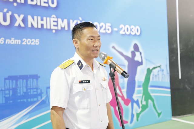 Đại tá Bùi Văn Quỳ phát biểu khai mạc.