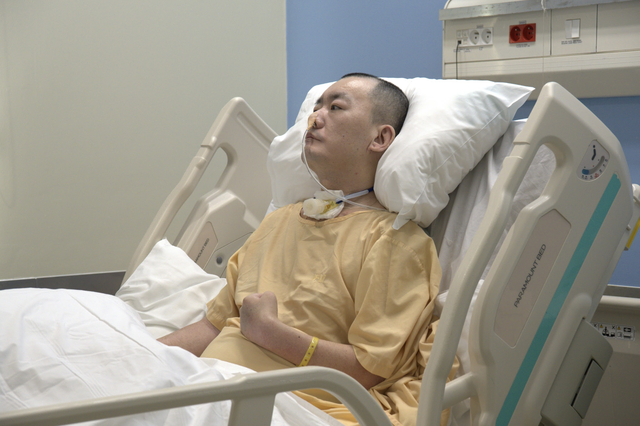 Sau 1 năm nằm viện không người thân bên cạnh, bệnh nhân Hàn Quốc được trở về nước- Ảnh 2. Sau 1 năm nằm viện không người thân bên cạnh, bệnh nhân Hàn Quốc được trở về nước- Ảnh 2.