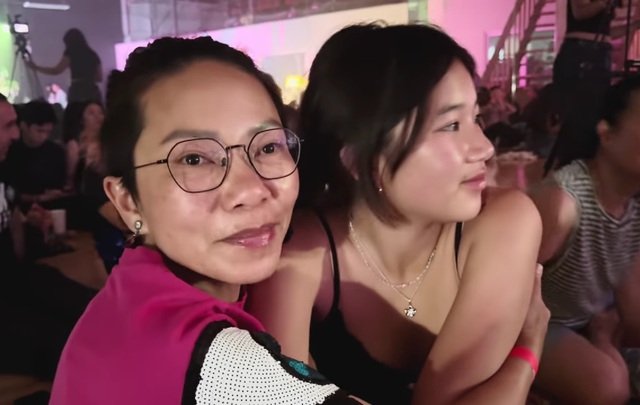 Cháu ngoại Trần Tiến 13 tuổi lộ diện ở Mỹ, đàn em thốt lên một câu- Ảnh 1. Cháu ngoại Trần Tiến 13 tuổi lộ diện ở Mỹ, đàn em thốt lên một câu- Ảnh 1.