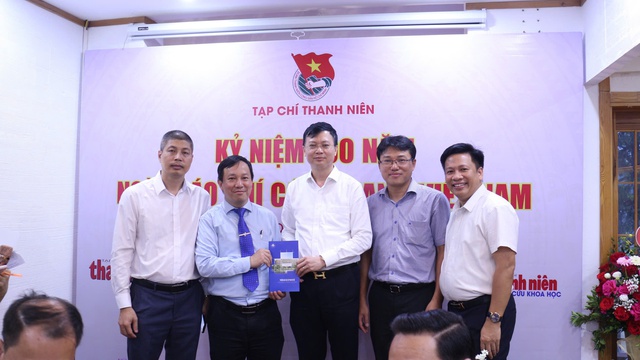Tạp chí Thanh niên tổ chức kỷ niệm 100 năm Ngày Báo chí cách mạng Việt Nam- Ảnh 5. Tạp chí Thanh niên tổ chức kỷ niệm 100 năm Ngày Báo chí cách mạng Việt Nam- Ảnh 5.