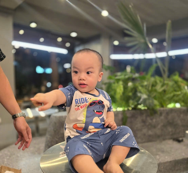 Con thấy cái gì cũng CHỈ TRỎ: Hãy tự hào lên vì mẹ đang có 1 em bé phát triển rất tốt về trí tuệ, cảm xúc và ngôn ngữ- Ảnh 3. Con thấy cái gì cũng CHỈ TRỎ: Hãy tự hào lên vì mẹ đang có 1 em bé phát triển rất tốt về trí tuệ, cảm xúc và ngôn ngữ- Ảnh 3.