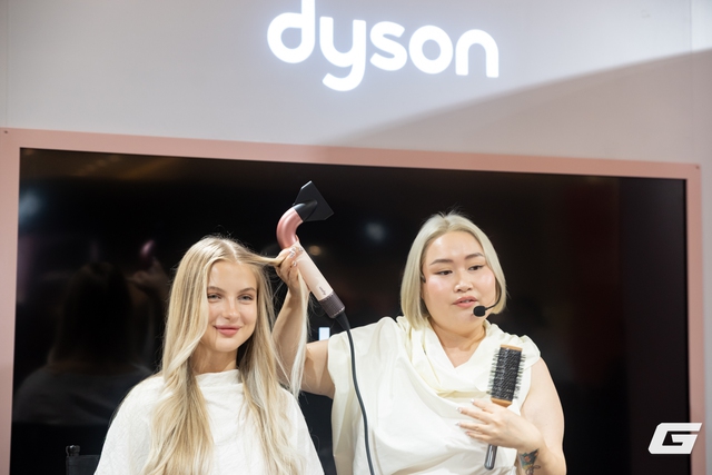 Cận cảnh Dyson Supersonic r: Máy sấy tóc với thiết kế "ống nước" độc lạ, gọn nhẹ bất ngờ mà vẫn đảm bảo hiệu suất cao, giá 15 triệu đồng- Ảnh 2. Cận cảnh Dyson Supersonic r: Máy sấy tóc với thiết kế "ống nước" độc lạ, gọn nhẹ bất ngờ mà vẫn đảm bảo hiệu suất cao, giá 15 triệu đồng- Ảnh 2.