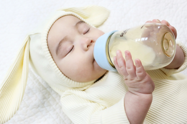 Giữa ma trận sữa giả, sữa kém chất lượng, làm sao để mẹ có thể tìm được sản phẩm an toàn cho con mình?- Ảnh 2. Giữa ma trận sữa giả, sữa kém chất lượng, làm sao để mẹ có thể tìm được sản phẩm an toàn cho con mình?- Ảnh 2.