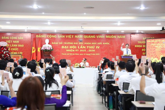 Đảng bộ Trường ĐH Khoa học Sức khỏe: Nền tảng vững chắc cho phát triển bền vững giai đoạn 2025–2030- Ảnh 1. Đảng bộ Trường ĐH Khoa học Sức khỏe: Nền tảng vững chắc cho phát triển bền vững giai đoạn 2025–2030- Ảnh 1.