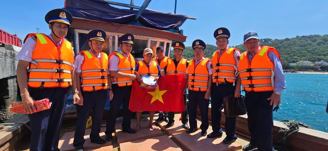 'Vùng Cảnh sát biển 2: Sẵn sàng tổ chức thành công Đại hội lần thứ V, nhiệm kỳ 2025 - 2030
- Ảnh 6.'