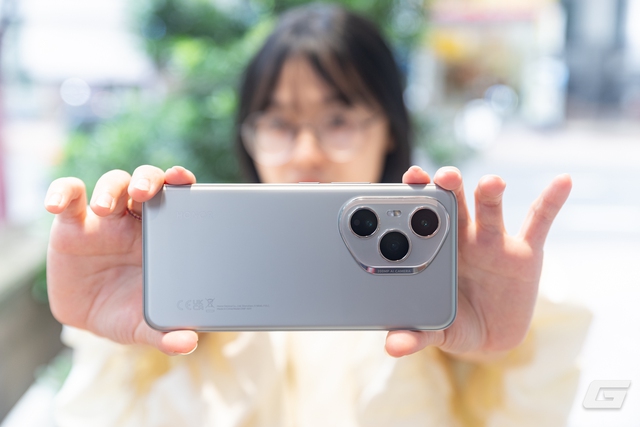 Lần đầu tiên: Smartphone tầm trung mà AI còn nhiều hơn cả flagship- Ảnh 8. Lần đầu tiên: Smartphone tầm trung mà AI còn nhiều hơn cả flagship- Ảnh 8.