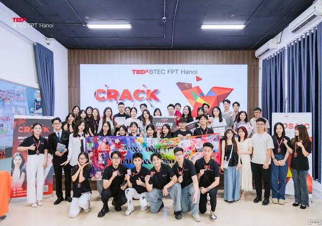 Sinh viên FPT BTEC tổ chức TEDx: Học từ trải nghiệm thật
- Ảnh 2. Sinh viên FPT BTEC tổ chức TEDx: Học từ trải nghiệm thật
- Ảnh 2.