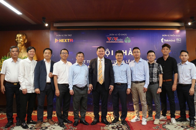 Hội thảo Phát triển nguồn lực và Lễ ký kết hợp tác về đổi mới sáng tạo với trí tuệ nhân tạo (AI)- Ảnh 8. Hội thảo Phát triển nguồn lực và Lễ ký kết hợp tác về đổi mới sáng tạo với trí tuệ nhân tạo (AI)- Ảnh 8.