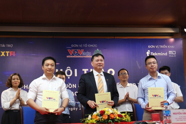 Hội thảo Phát triển nguồn lực và Lễ ký kết hợp tác về đổi mới sáng tạo với trí tuệ nhân tạo (AI)- Ảnh 7. Hội thảo Phát triển nguồn lực và Lễ ký kết hợp tác về đổi mới sáng tạo với trí tuệ nhân tạo (AI)- Ảnh 7.