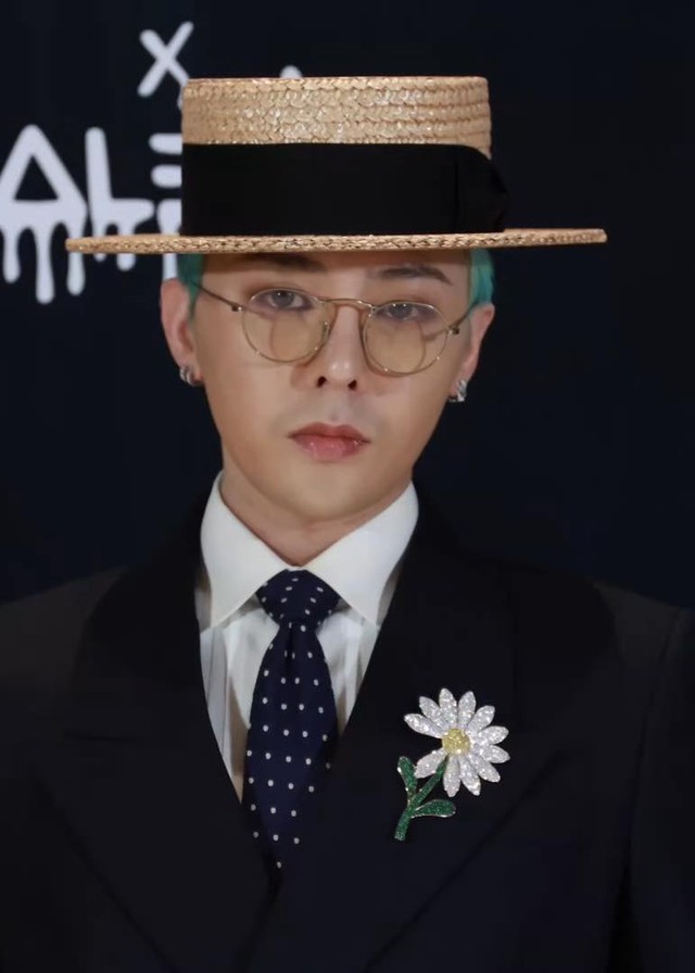 G-Dragon bị hạ bệ, fan BIGBANG flex đáp trả khiến
"Threads city" lác mắt!- Ảnh 8. G-Dragon bị hạ bệ, fan BIGBANG flex đáp trả khiến
"Threads city" lác mắt!- Ảnh 8.