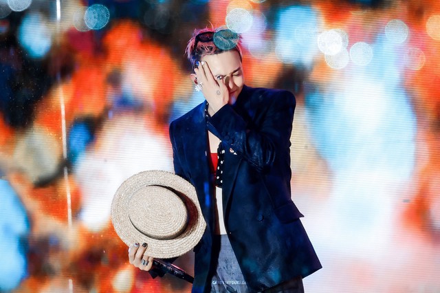 G-Dragon bị hạ bệ, fan BIGBANG flex đáp trả khiến
"Threads city" lác mắt!- Ảnh 2. G-Dragon bị hạ bệ, fan BIGBANG flex đáp trả khiến
"Threads city" lác mắt!- Ảnh 2.