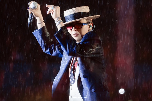 G-Dragon bị hạ bệ, fan BIGBANG flex đáp trả khiến
"Threads city" lác mắt!- Ảnh 1. G-Dragon bị hạ bệ, fan BIGBANG flex đáp trả khiến
"Threads city" lác mắt!- Ảnh 1.