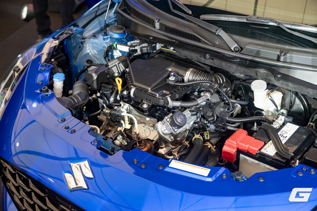 Cận cảnh Suzuki New Swift 2025: Sử dụng hệ truyền động mild-hybrid, nâng cấp ADAS tiên tiến, giá 569 triệu- Ảnh 14. Cận cảnh Suzuki New Swift 2025: Sử dụng hệ truyền động mild-hybrid, nâng cấp ADAS tiên tiến, giá 569 triệu- Ảnh 14.