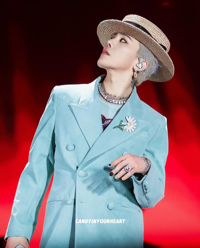 G-Dragon bị hạ bệ, fan BIGBANG flex đáp trả khiến
"Threads city" lác mắt!- Ảnh 9. G-Dragon bị hạ bệ, fan BIGBANG flex đáp trả khiến
"Threads city" lác mắt!- Ảnh 9.