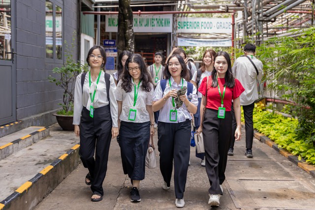 Viện Doanh Nhân Đương Đại LQT: Hành trình trải nghiệm thú vị của Sinh viên LQT- Ảnh 2. Viện Doanh Nhân Đương Đại LQT: Hành trình trải nghiệm thú vị của Sinh viên LQT- Ảnh 2.