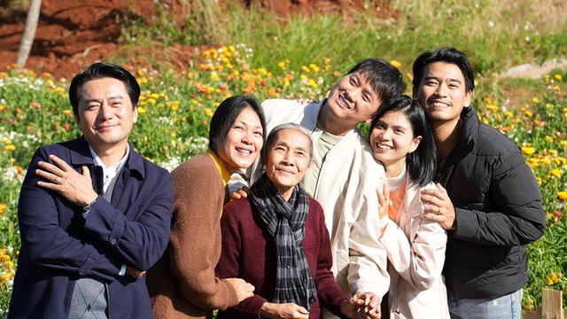 5 phim điện ảnh Việt tuyệt hay và cảm động về gia đình, mỗi năm xem lại 1 lần không thấy chán- Ảnh 1. 5 phim điện ảnh Việt tuyệt hay và cảm động về gia đình, mỗi năm xem lại 1 lần không thấy chán- Ảnh 1.