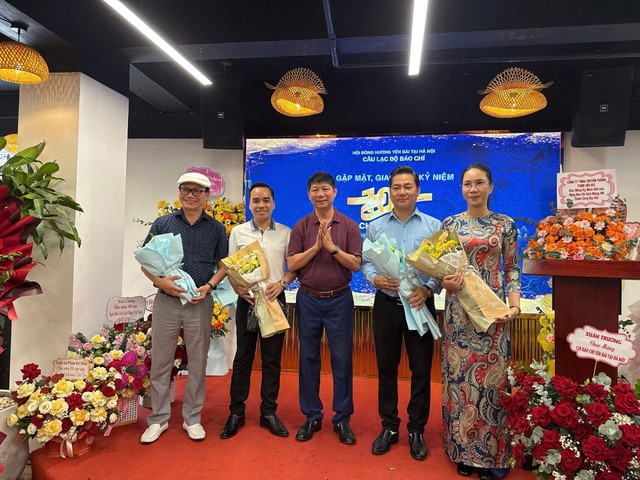 Hội đồng hương Yên Bái tại Hà Nội công bố thành lập Câu lạc bộ Báo chí Yên Bái- Ảnh 3. Hội đồng hương Yên Bái tại Hà Nội công bố thành lập Câu lạc bộ Báo chí Yên Bái- Ảnh 3.