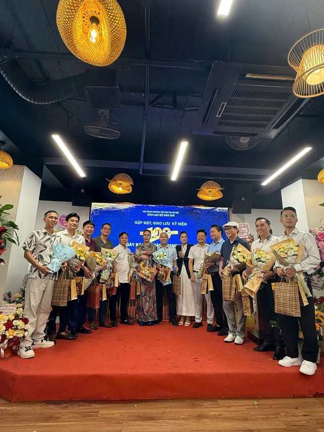 Hội đồng hương Yên Bái tại Hà Nội công bố thành lập Câu lạc bộ Báo chí Yên Bái- Ảnh 2. Hội đồng hương Yên Bái tại Hà Nội công bố thành lập Câu lạc bộ Báo chí Yên Bái- Ảnh 2.