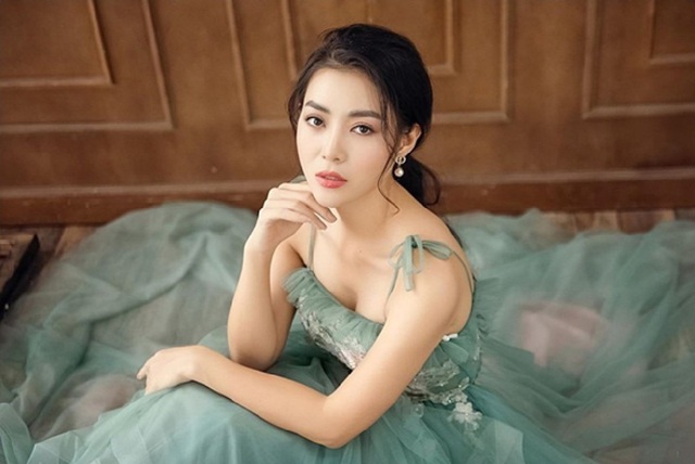 Á hậu phủ sóng giờ vàng VTV nói lý do ly hôn: "Không hiểu sao lại ầm ĩ lên"- Ảnh 2.