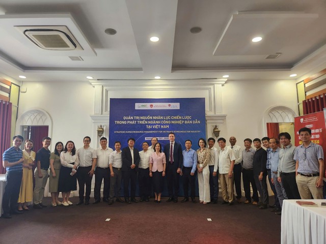 Hội thảo quốc tế “Quản trị nguồn nhân lực chiến lược trong phát triển ngành công nghiệp bán dẫn tại Việt Nam”- Ảnh 1. Hội thảo quốc tế “Quản trị nguồn nhân lực chiến lược trong phát triển ngành công nghiệp bán dẫn tại Việt Nam”- Ảnh 1.