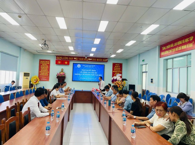 Người thầy thuốc gần dân BS.CKII Trần Thanh Sang trở thành Giám đốc Trung tâm Y tế Tp. Thủ Đức- Ảnh 3. Người thầy thuốc gần dân BS.CKII Trần Thanh Sang trở thành Giám đốc Trung tâm Y tế Tp. Thủ Đức- Ảnh 3.