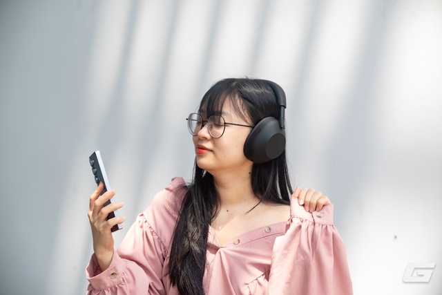 Trải nghiệm nhanh Sony WH-1000XM6: Chống ồn đỉnh, chất âm hay, đeo “sướng” tai nhưng vẫn có điểm cần chú ý- Ảnh 19. Trải nghiệm nhanh Sony WH-1000XM6: Chống ồn đỉnh, chất âm hay, đeo “sướng” tai nhưng vẫn có điểm cần chú ý- Ảnh 19.
