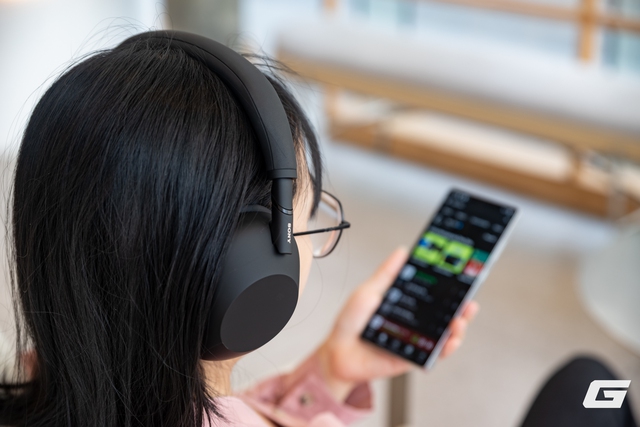 Trải nghiệm nhanh Sony WH-1000XM6: Chống ồn đỉnh, chất âm hay, đeo “sướng” tai nhưng vẫn có điểm cần chú ý- Ảnh 22. Trải nghiệm nhanh Sony WH-1000XM6: Chống ồn đỉnh, chất âm hay, đeo “sướng” tai nhưng vẫn có điểm cần chú ý- Ảnh 22.
