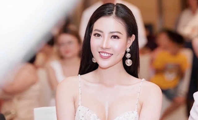 Á hậu giờ vàng VTV sau ly hôn: "Tôi đầy ong bướm vây quanh, lượn liên tục nhưng tôi chưa ưng"- Ảnh 1.