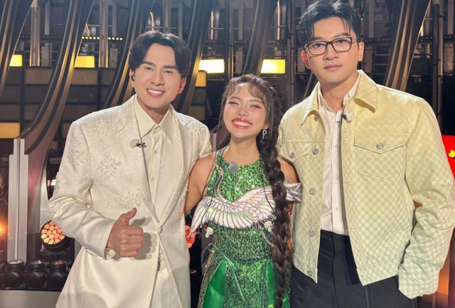 Đan Trường nói 1 câu khiến Tô Hữu Bằng “điếng người”, song ca Biệt Khúc Chờ Nhau mang cả bầu trời tuổi thơ ùa về!- Ảnh 1. Đan Trường nói 1 câu khiến Tô Hữu Bằng “điếng người”, song ca Biệt Khúc Chờ Nhau mang cả bầu trời tuổi thơ ùa về!- Ảnh 1.