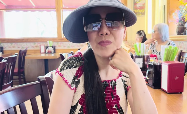 Quang Lê bị nữ ca sĩ Bolero "giàu nhất showbiz hải ngoại" giận- Ảnh 1. hi88. com Lê bị nữ ca sĩ Bolero "giàu nhất showbiz hải ngoại" giận- Ảnh 1.