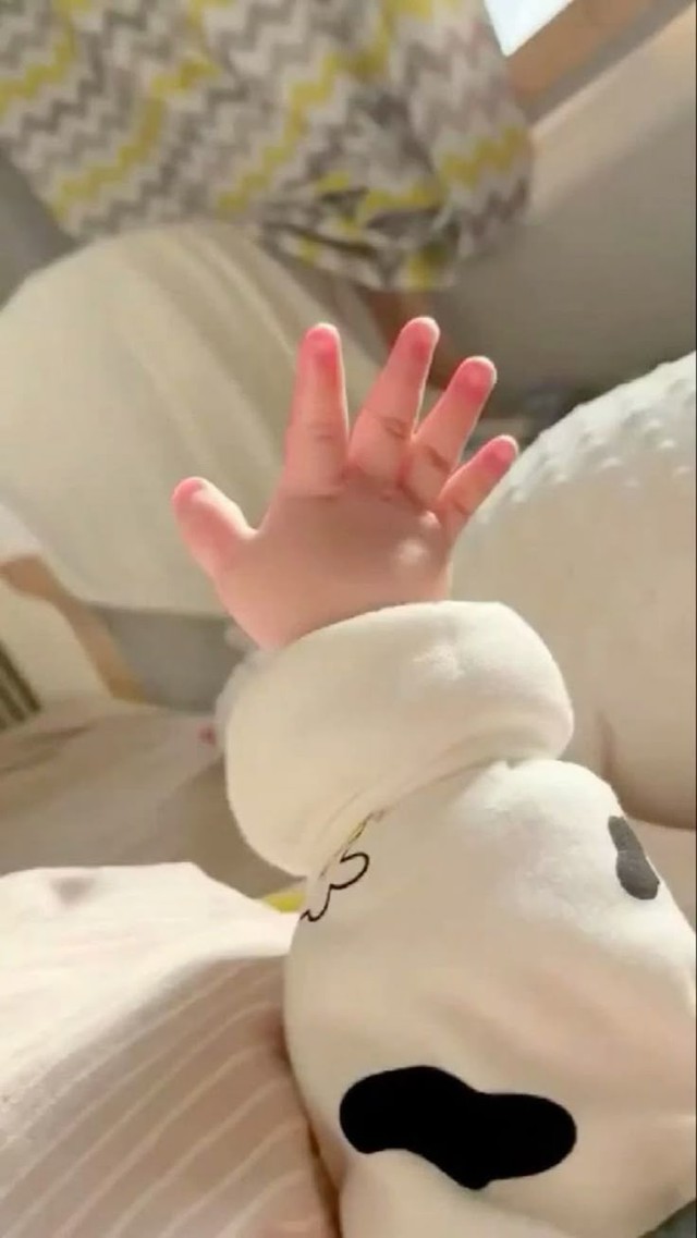 Bố mẹ có biết đặc điểm đôi bàn tay của bé cũng gợi mở về tương lai, năng lực và tính cách con sau này- Ảnh 2. Bố mẹ có biết đặc điểm đôi bàn tay của bé cũng gợi mở về tương lai, năng lực và tính cách con sau này- Ảnh 2.