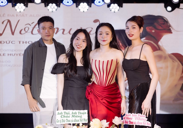 Nữ ca sĩ quê Quảng Trị nói lý do đổi nghệ danh và cái tên "hơi đàn ông"- Ảnh 4. Nữ ca sĩ quê Quảng Trị nói lý do đổi nghệ danh và cái tên "hơi đàn ông"- Ảnh 4.