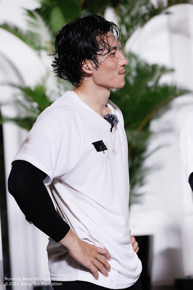 Lộ thêm 2 thành viên Running Man: Người là mỹ nhân đánh bại Trấn Thành, người đẹp đỉnh nhưng... quăng miếng nào rớt miếng đó!- Ảnh 3. Lộ thêm 2 thành viên Running Man: Người là mỹ nhân đánh bại Trấn Thành, người đẹp đỉnh nhưng... quăng miếng nào rớt miếng đó!- Ảnh 3.