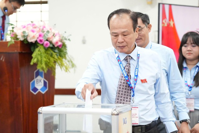 Đảng bộ Trường Đại học Bách khoa tổ chức Đại hội đại biểu lần thứ XVI: Đột phá vì tầm nhìn chiến lược 2030–2045- Ảnh 2. Đảng bộ Trường Đại học Bách khoa tổ chức Đại hội đại biểu lần thứ XVI: Đột phá vì tầm nhìn chiến lược 2030–2045- Ảnh 2.