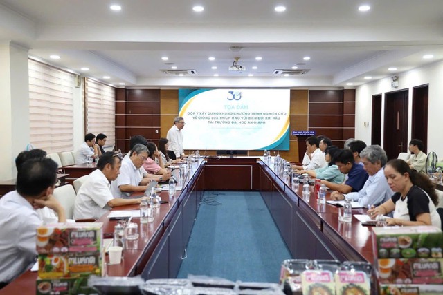 Đại học Quốc Gia Thành phố Hồ Chí Minh tổ chức tọa đàm về nghiên cứu giống lúa thích ứng biến đổi khí hậu: Hướng tới phát triển nông nghiệp bền vững tại ĐBSCL- Ảnh 1. Đại học Quốc Gia Thành phố Hồ Chí Minh tổ chức tọa đàm về nghiên cứu giống lúa thích ứng biến đổi khí hậu: Hướng tới phát triển nông nghiệp bền vững tại ĐBSCL- Ảnh 1.