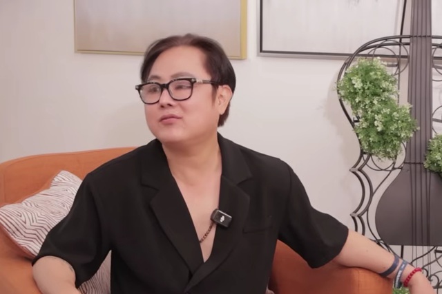 Nam ca sĩ bị dọa tạt axit, rạch mặt tới mức tự sát: "Tôi biết người đó là ai"- Ảnh 1.