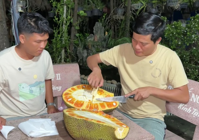 Gặp lại trùm Điền Quân Color Man sau phá sản, Khương Dừa: "Tội nghiệp lắm"- Ảnh 1.