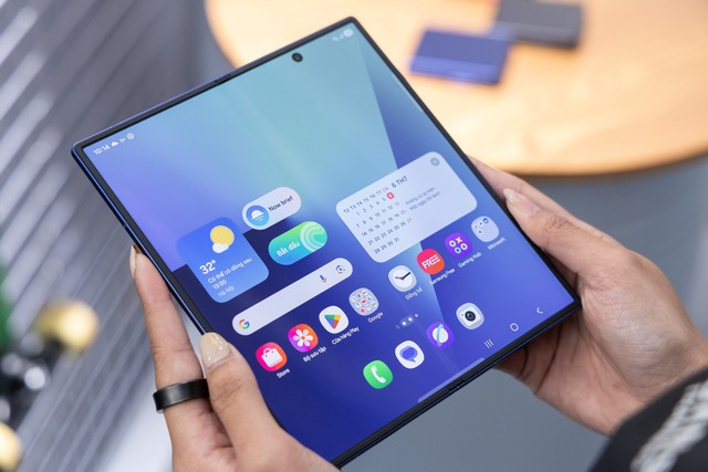 Samsung Galaxy Z Fold7: Siêu phẩm gập mở – định hình tương lai điện thoại thông minh- Ảnh 8. Samsung Galaxy Z Fold7: Siêu phẩm gập mở – định hình tương lai điện thoại thông minh- Ảnh 8.